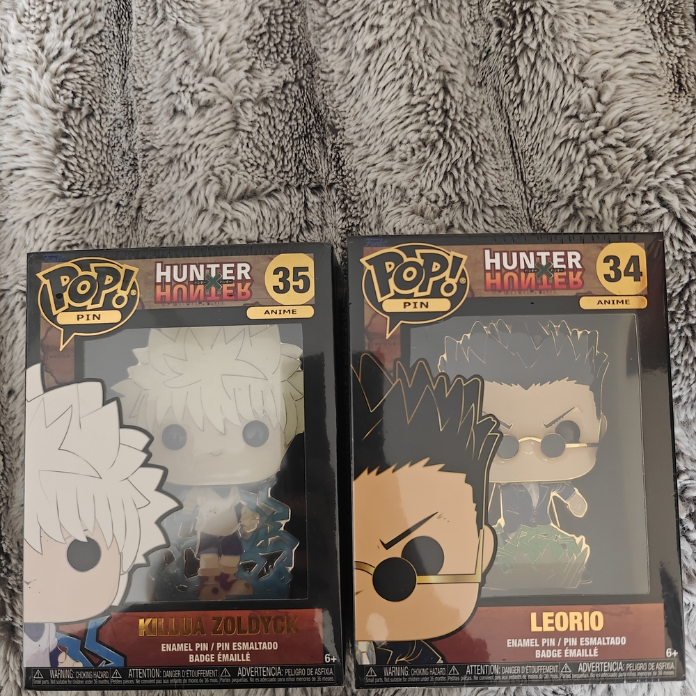 Funko Pop! Pin Set - Killua Zoldyck and Leorio in Black and White